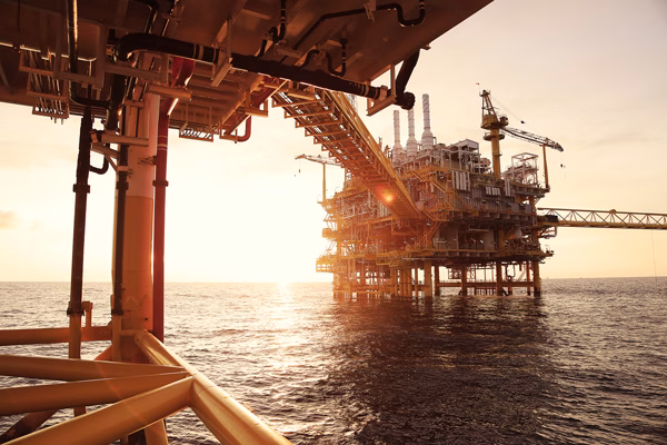 international private medical Insurance for employees on offshore oil rigs