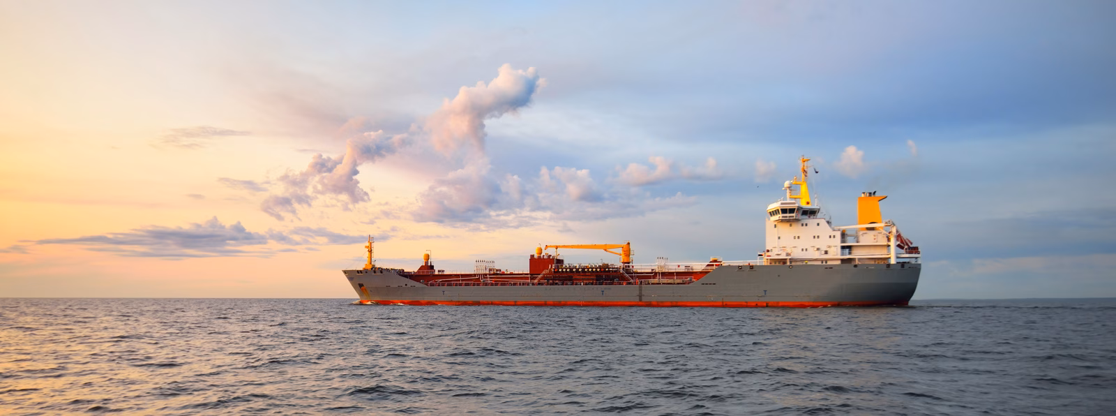 International health insurance broker for seafarers and crew on superyachts